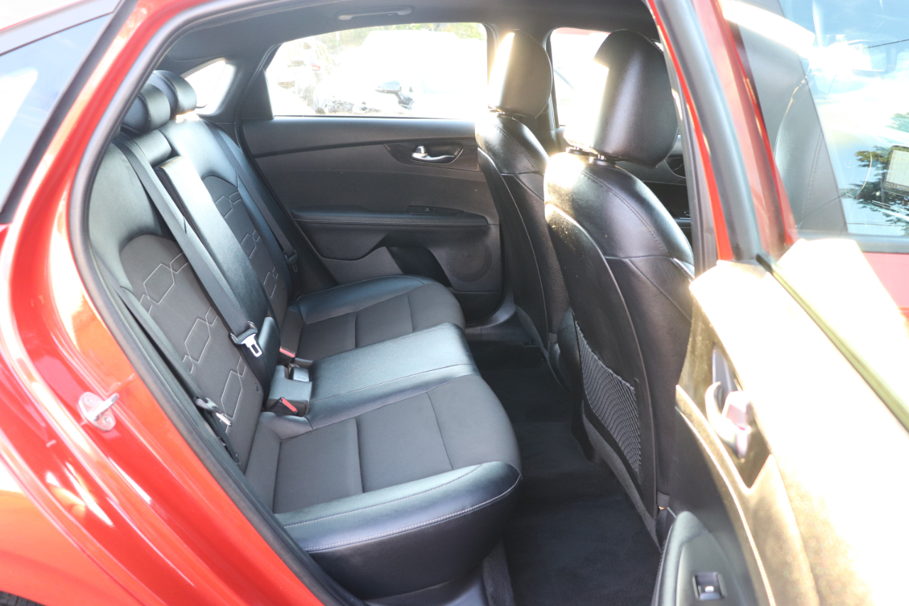 2023 Kia Forte GT-Line photo 13