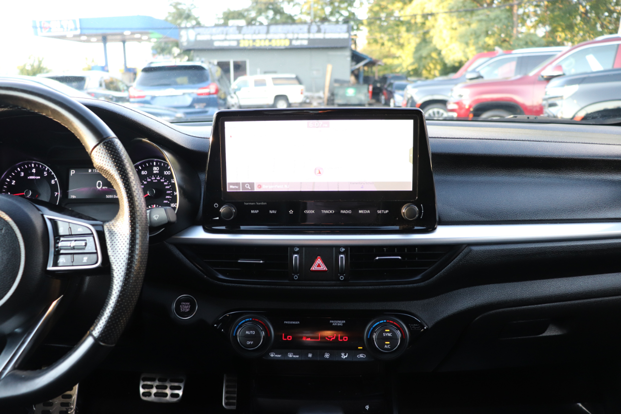 2023 Kia Forte GT-Line photo 19