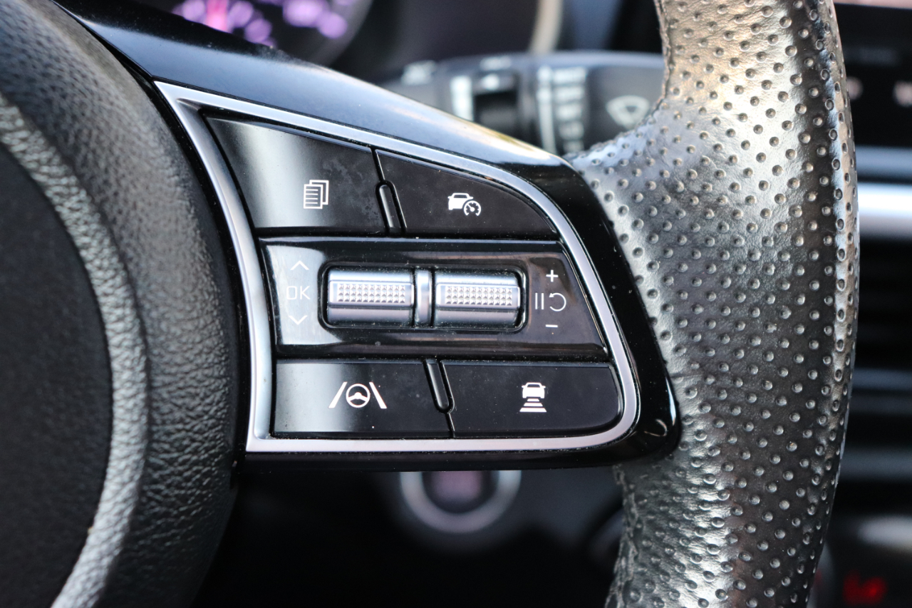2023 Kia Forte GT-Line photo 28