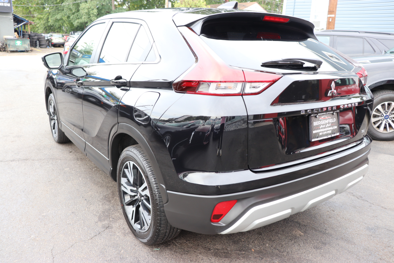 2024 Mitsubishi Eclipse Cross SE photo 3