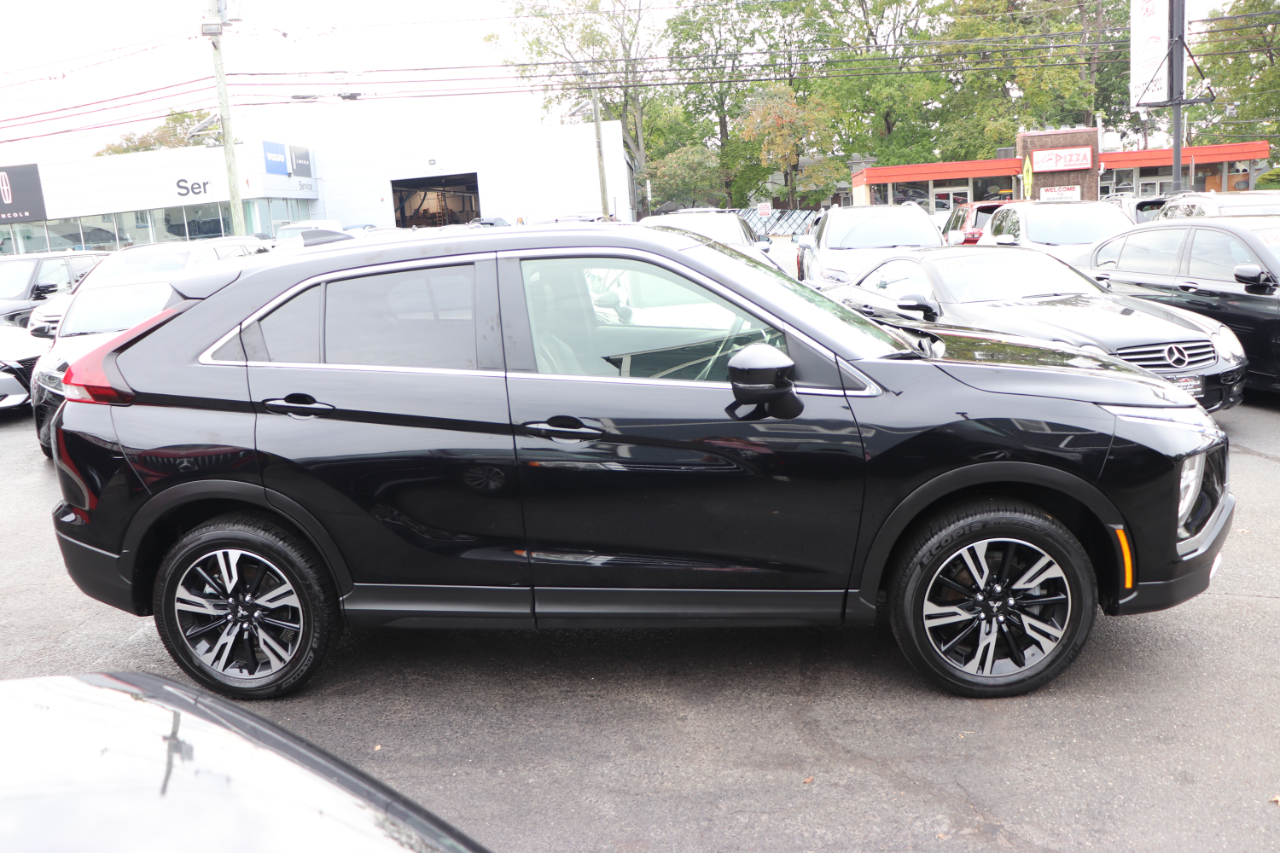 2024 Mitsubishi Eclipse Cross SE photo 6