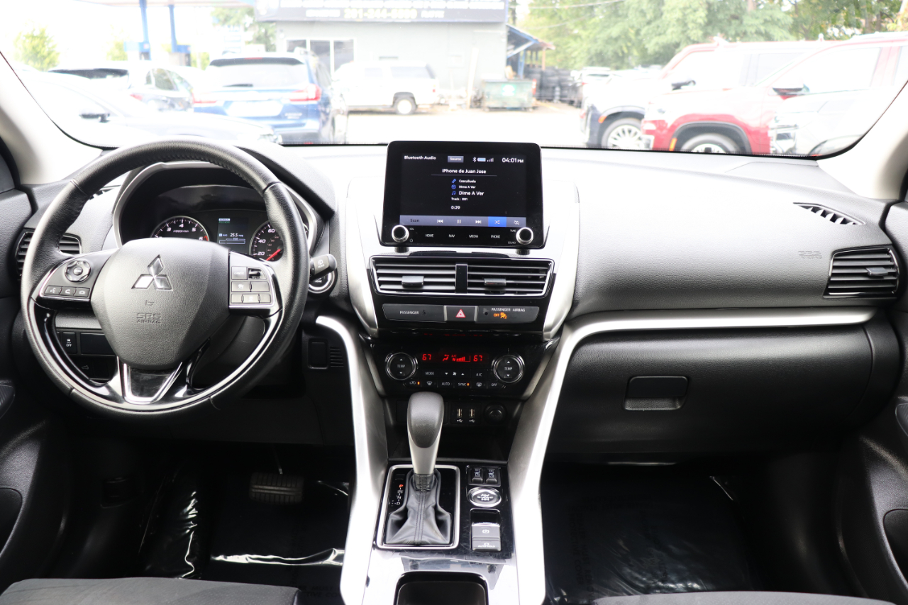 2024 Mitsubishi Eclipse Cross SE photo 15
