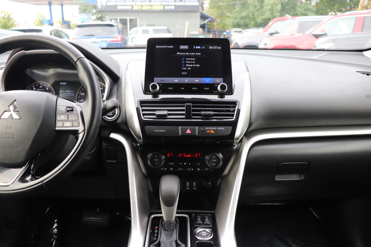 2024 Mitsubishi Eclipse Cross SE photo 17
