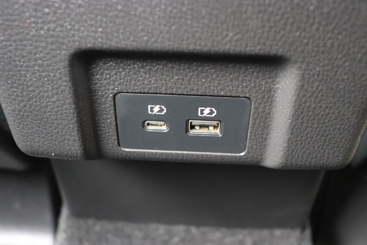 2024 Mitsubishi Eclipse Cross SE photo 18