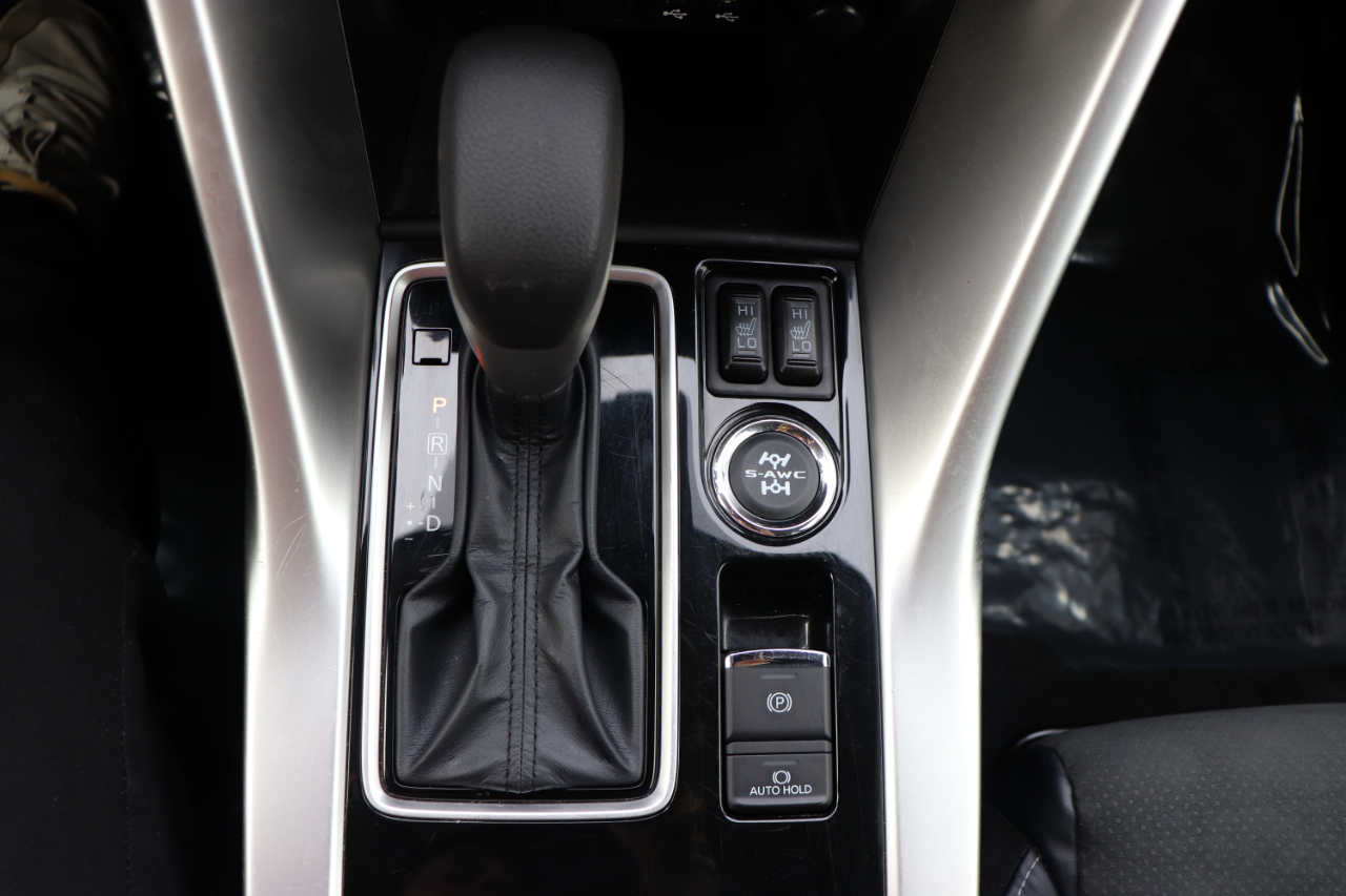 2024 Mitsubishi Eclipse Cross SE photo 32