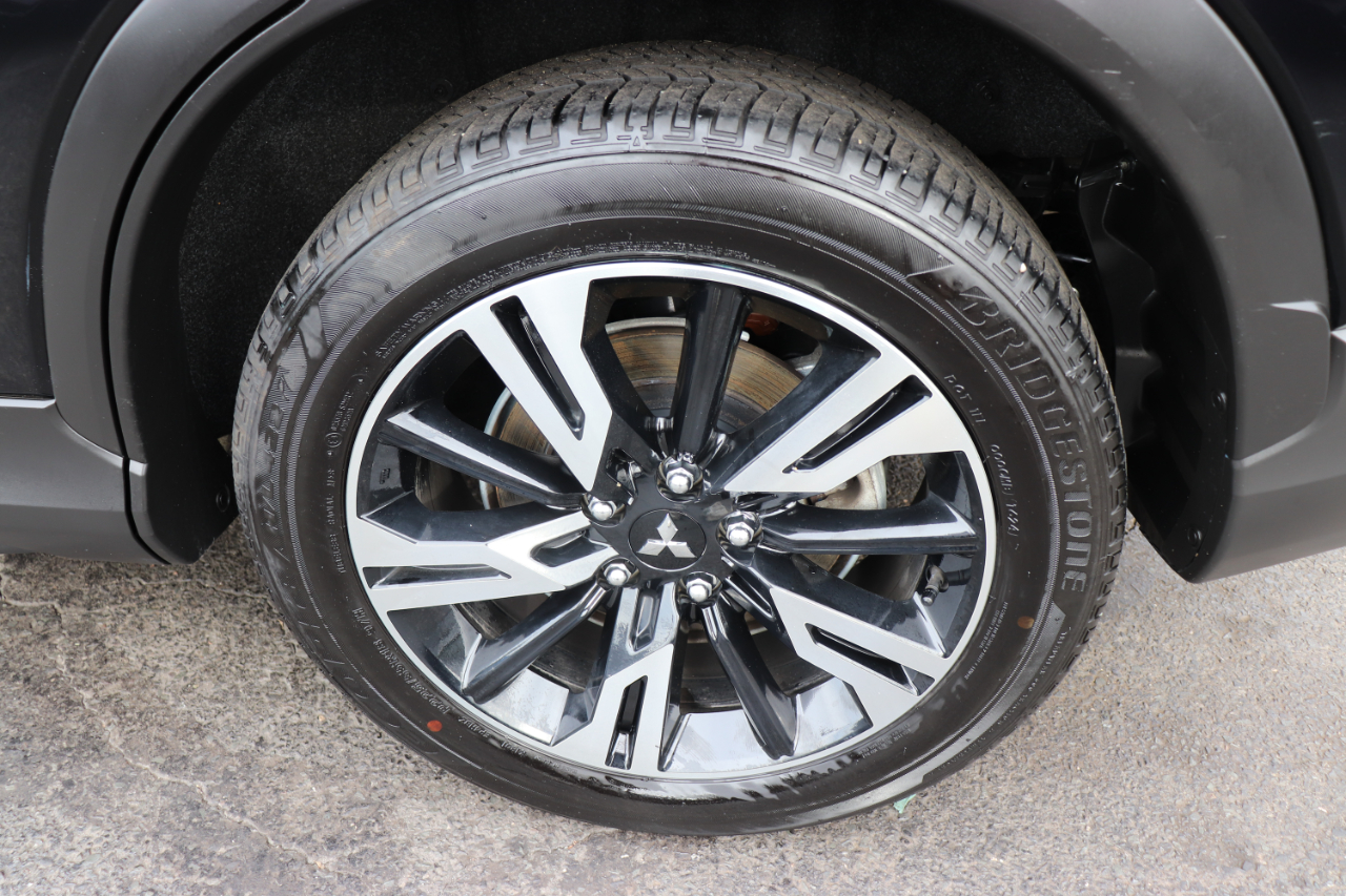 2024 Mitsubishi Eclipse Cross SE photo 44