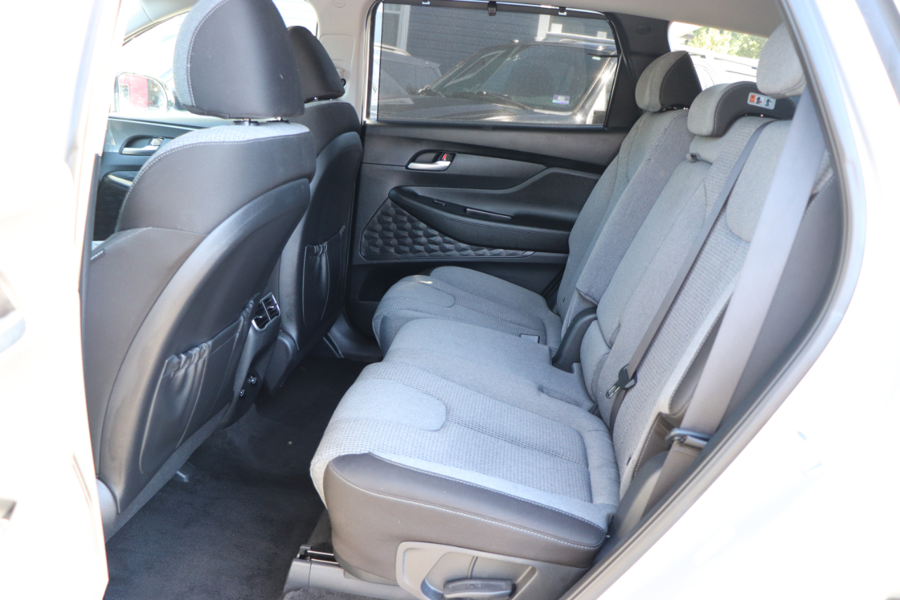 2023 Hyundai Santa Fe SEL Convenience photo 11