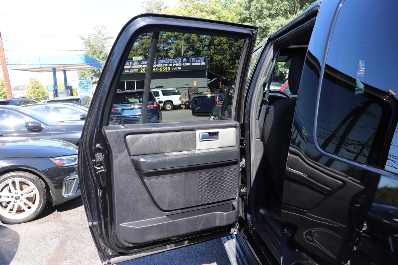 2017 Ford Expedition EL XLT photo 29