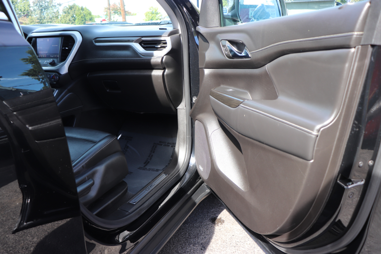 2023 Gmc Acadia SLT photo 17