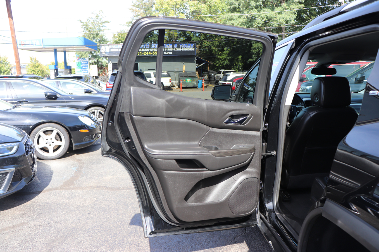 2023 Gmc Acadia SLT photo 26