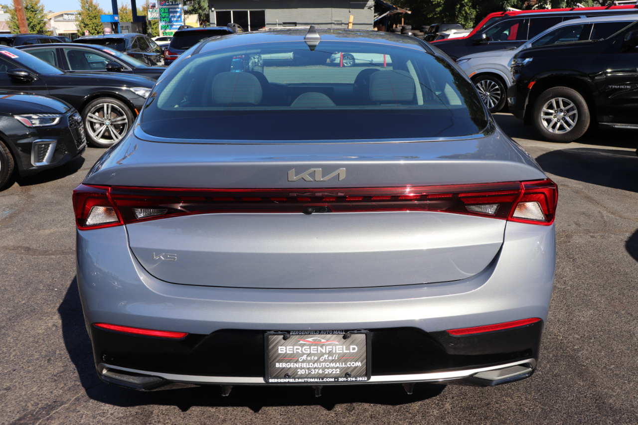 2023 Kia K5 LXS photo 4