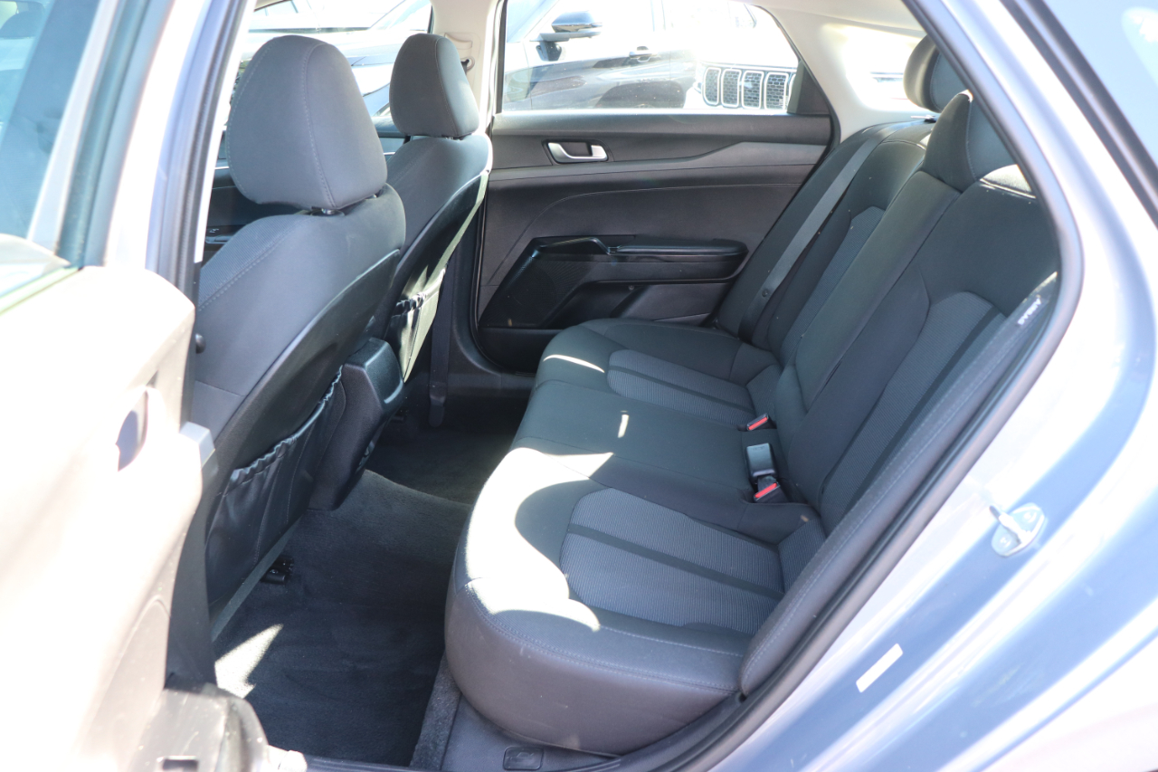 2023 Kia K5 LXS photo 12