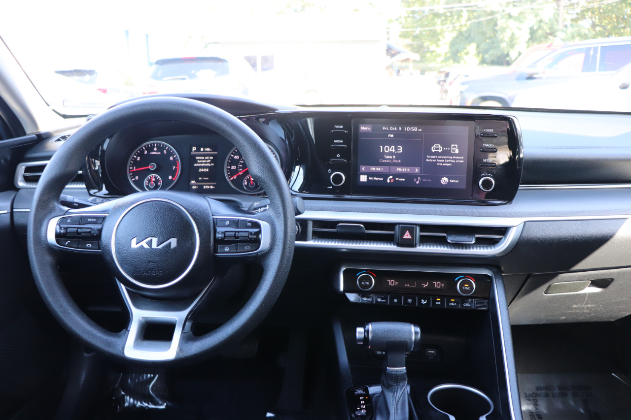 2023 Kia K5 LXS photo 17