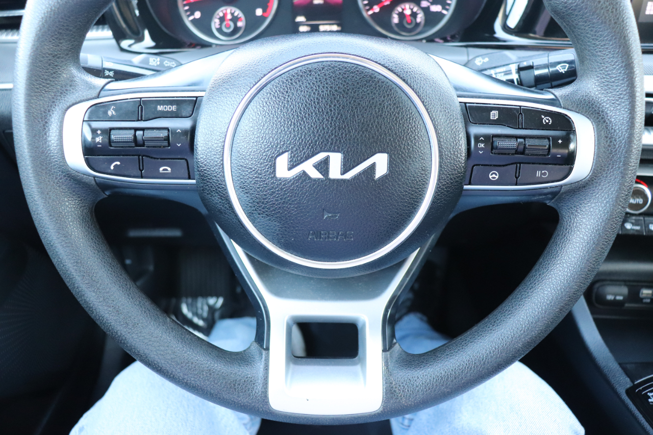 2023 Kia K5 LXS photo 27