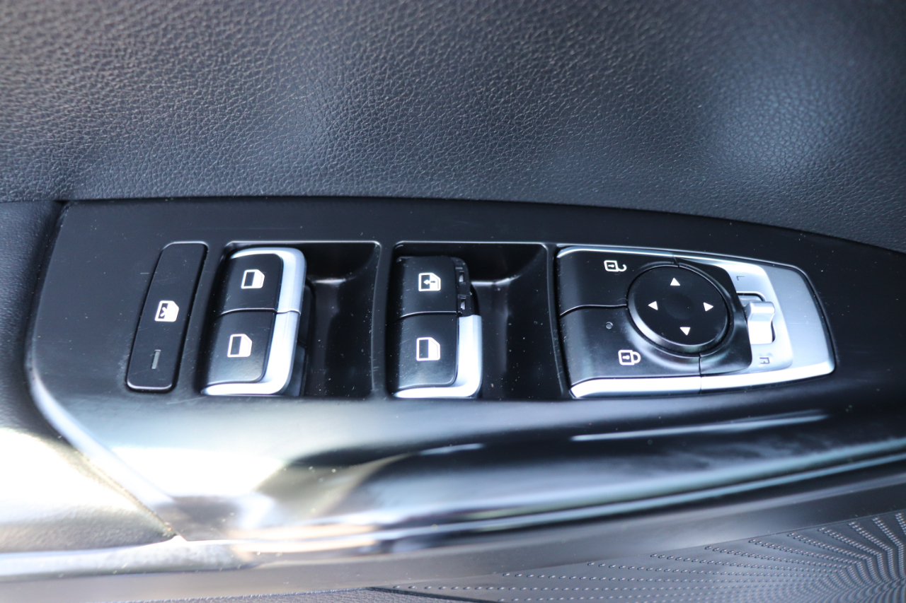 2023 Kia K5 LXS photo 40
