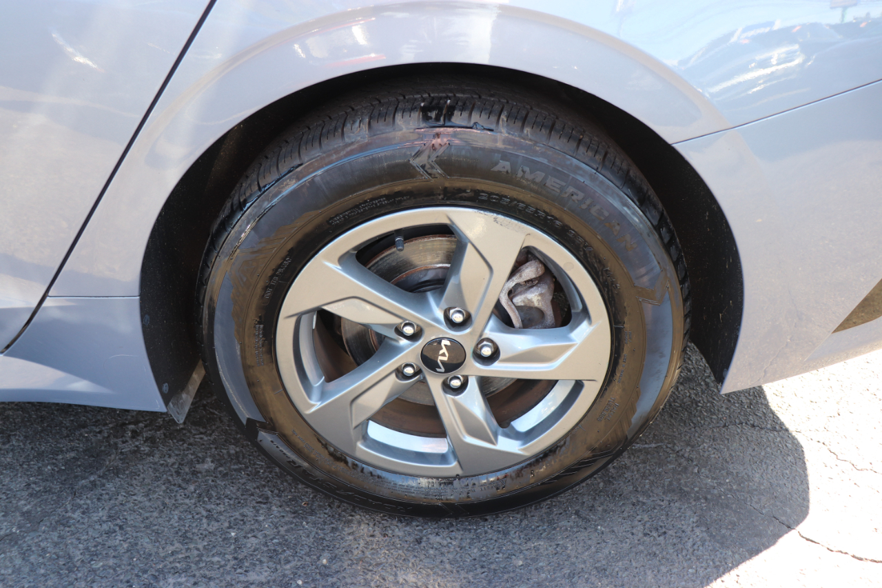 2023 Kia K5 LXS photo 46