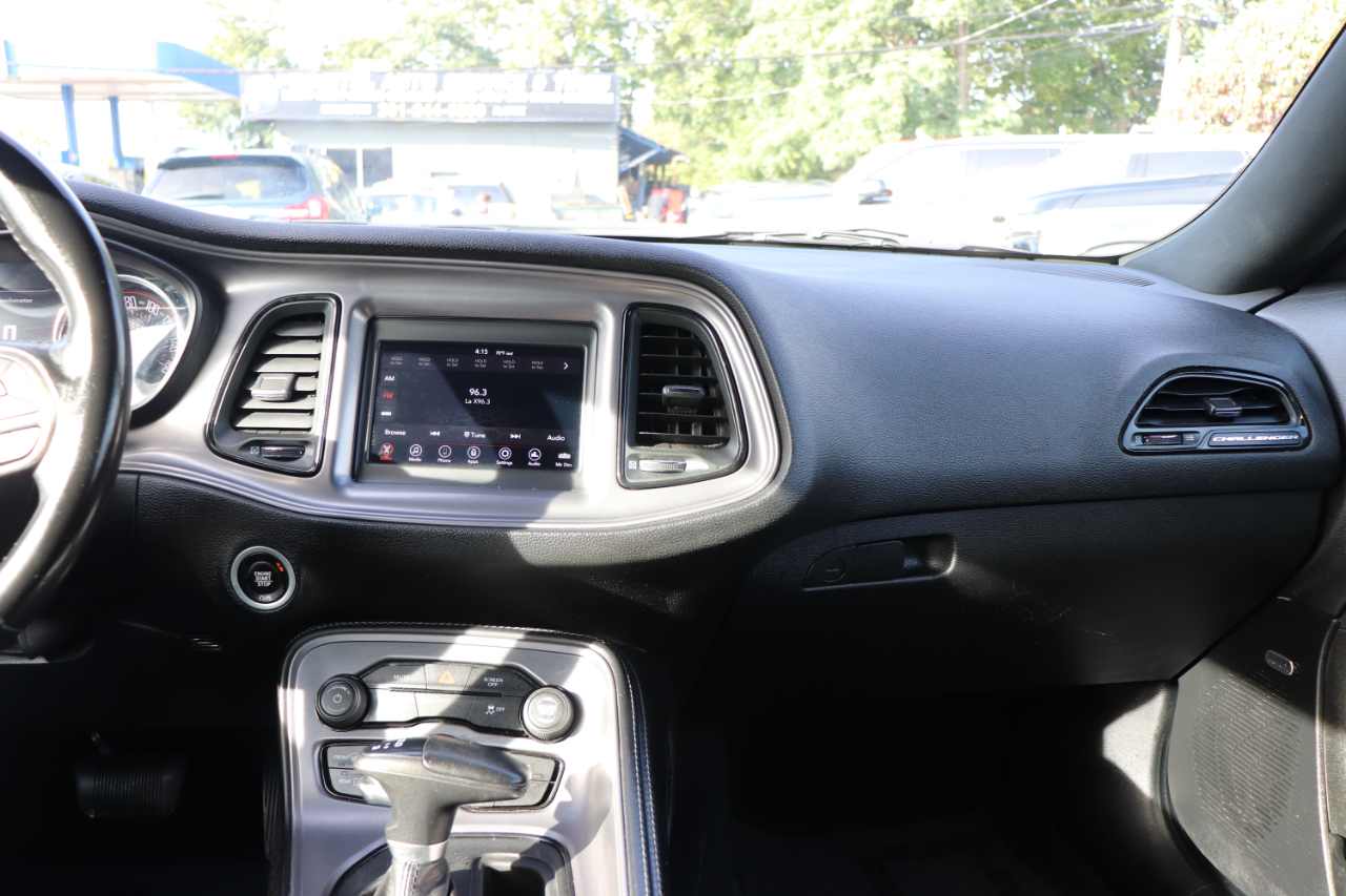 2023 Dodge Challenger SXT photo 16