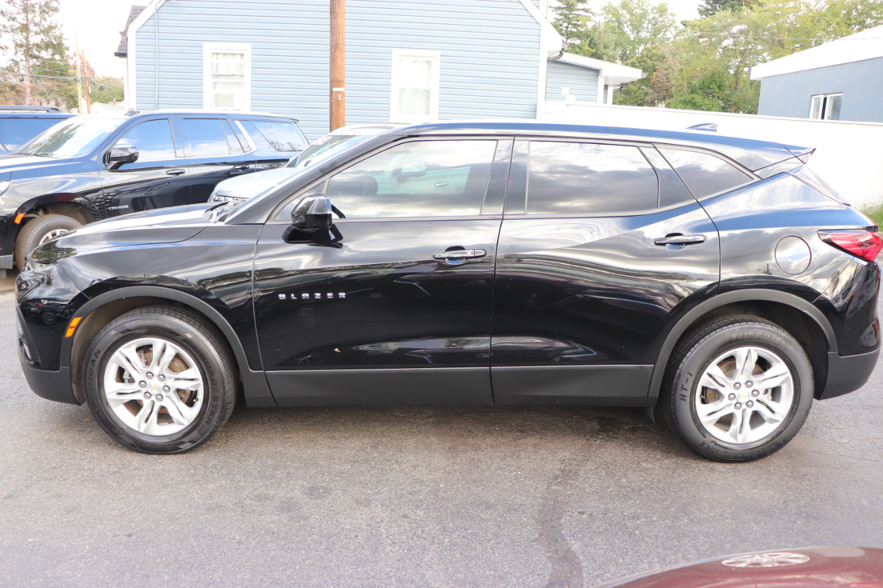 2021 Chevrolet Blazer 2LT photo 2