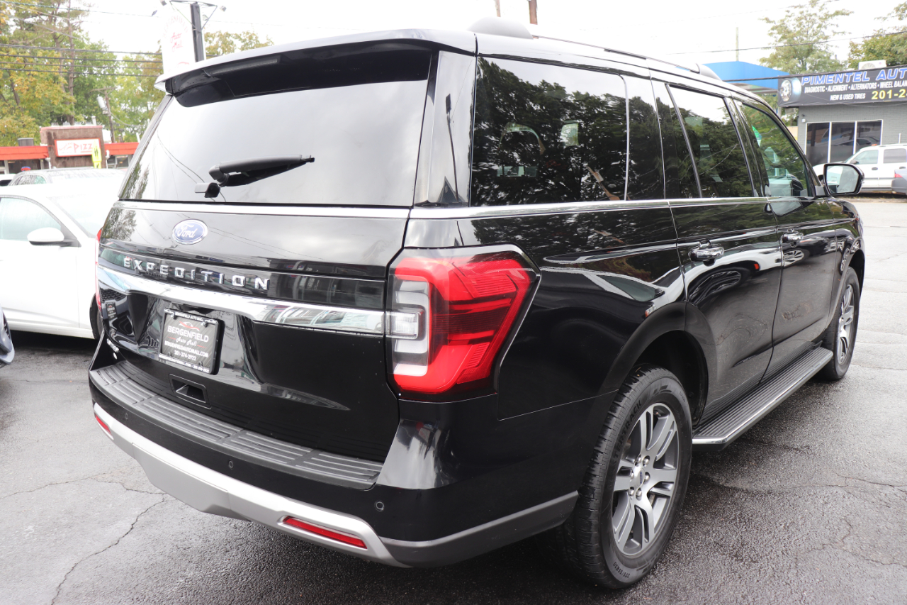 2023 Ford Expedition Limited photo 4