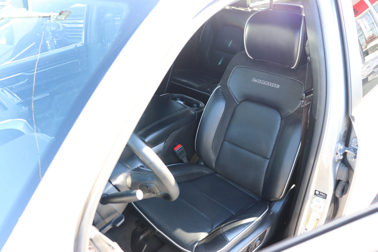 RAM 1500 Laramie 4x4 Crew Cab 5'7" Box 2025 RAM 1500 Laramie 4x4 Crew Cab 5'7" Box 2025