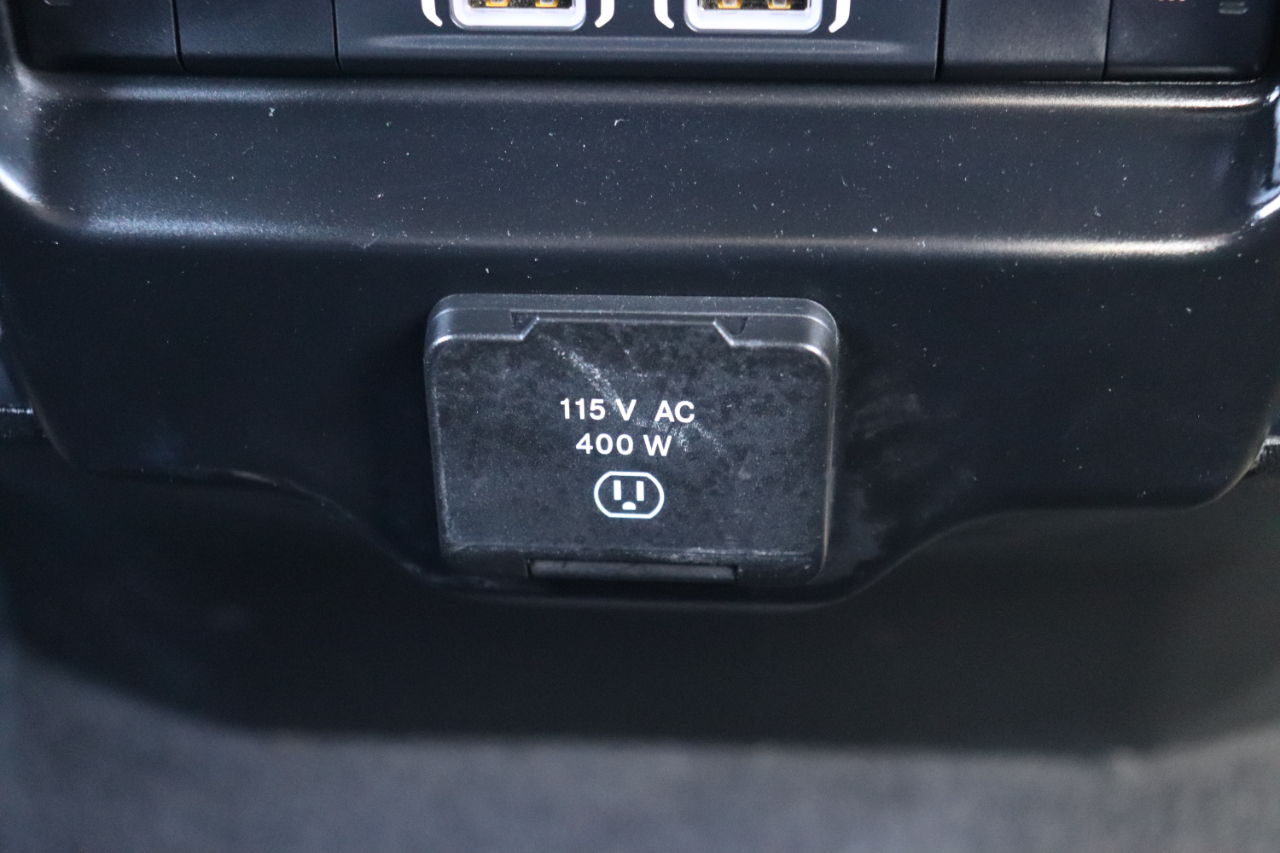 RAM 1500 Laramie 4x4 Crew Cab 5'7" Box 2025 RAM 1500 Laramie 4x4 Crew Cab 5'7" Box 2025