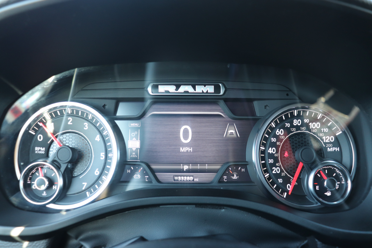 RAM 1500 Laramie 4x4 Crew Cab 5'7" Box 2025 RAM 1500 Laramie 4x4 Crew Cab 5'7" Box 2025