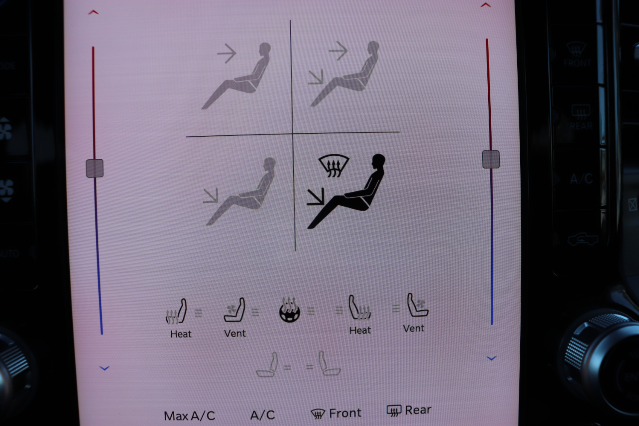 RAM 1500 Laramie 4x4 Crew Cab 5'7" Box 2025 RAM 1500 Laramie 4x4 Crew Cab 5'7" Box 2025