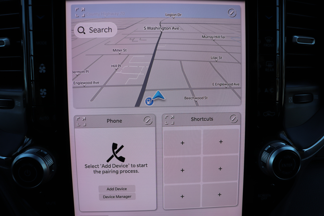 RAM 1500 Laramie 4x4 Crew Cab 5'7" Box 2025 RAM 1500 Laramie 4x4 Crew Cab 5'7" Box 2025