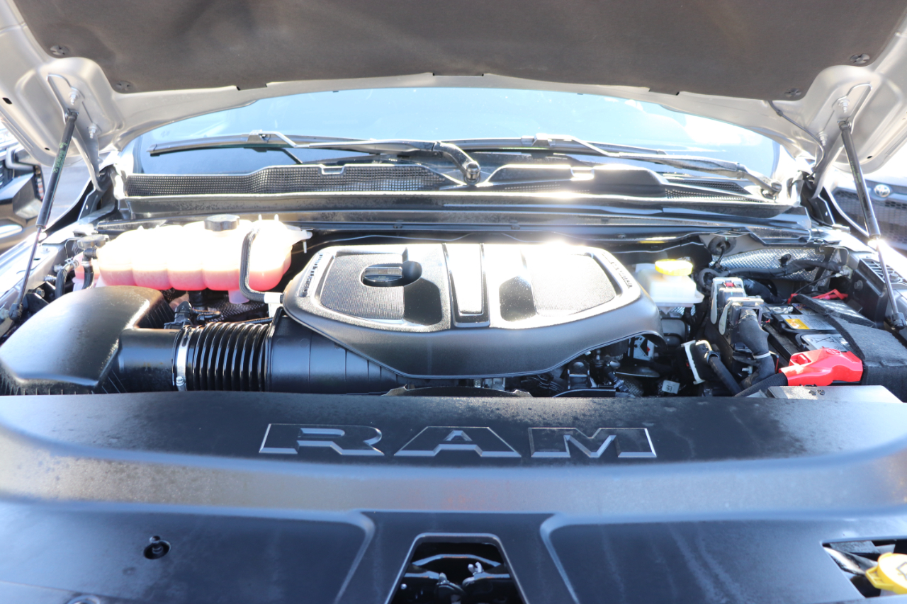 RAM 1500 Laramie 4x4 Crew Cab 5'7" Box 2025 RAM 1500 Laramie 4x4 Crew Cab 5'7" Box 2025