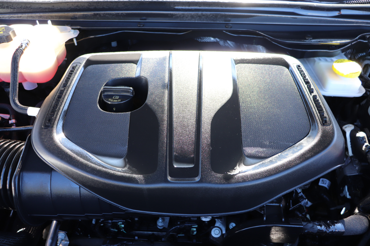 RAM 1500 Laramie 4x4 Crew Cab 5'7" Box 2025 RAM 1500 Laramie 4x4 Crew Cab 5'7" Box 2025