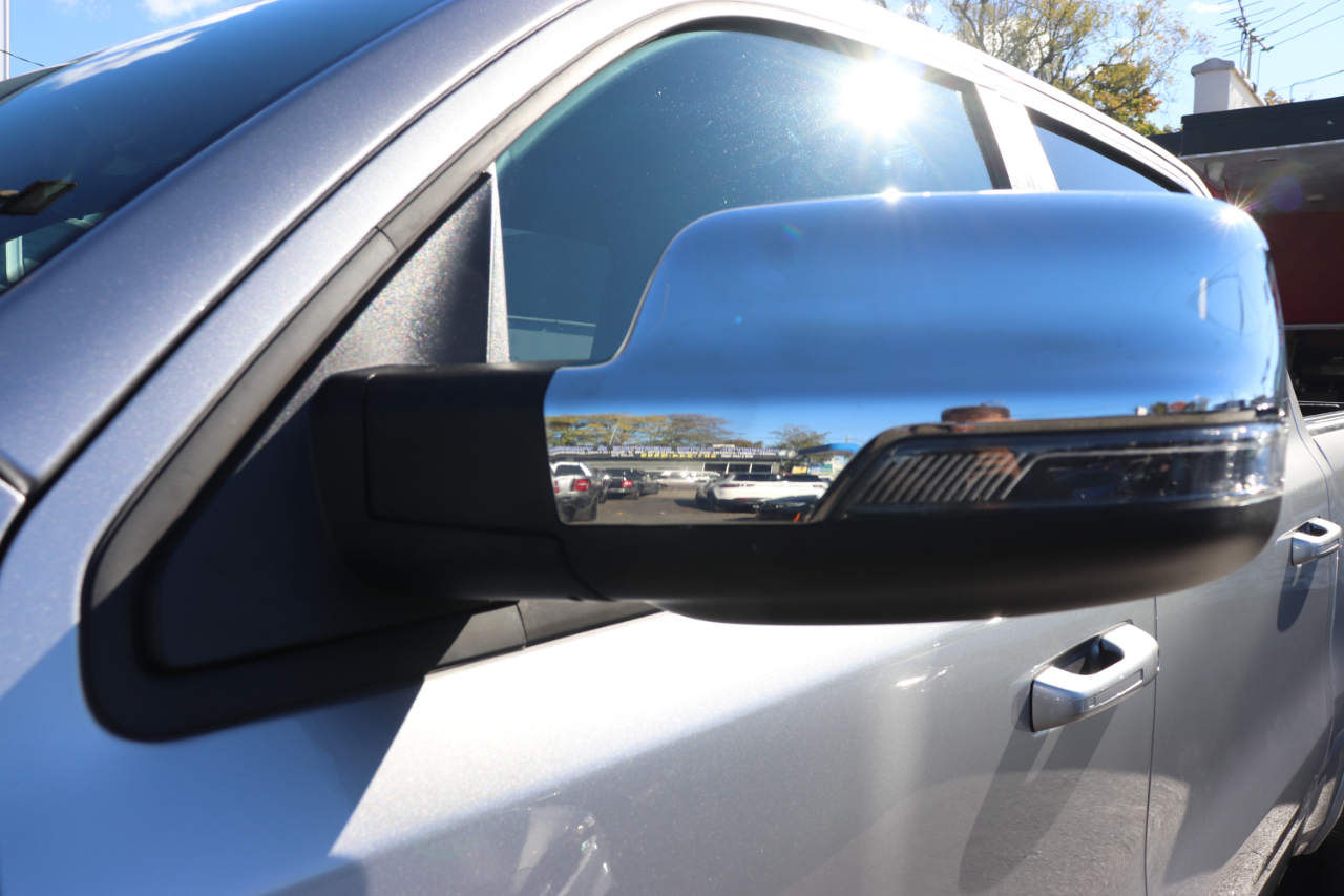 RAM 1500 Laramie 4x4 Crew Cab 5'7" Box 2025 RAM 1500 Laramie 4x4 Crew Cab 5'7" Box 2025