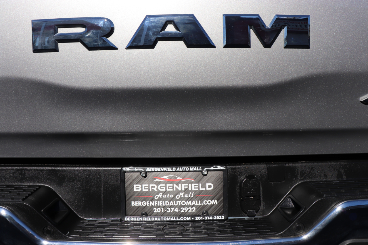 RAM 1500 Laramie 4x4 Crew Cab 5'7" Box 2025 RAM 1500 Laramie 4x4 Crew Cab 5'7" Box 2025