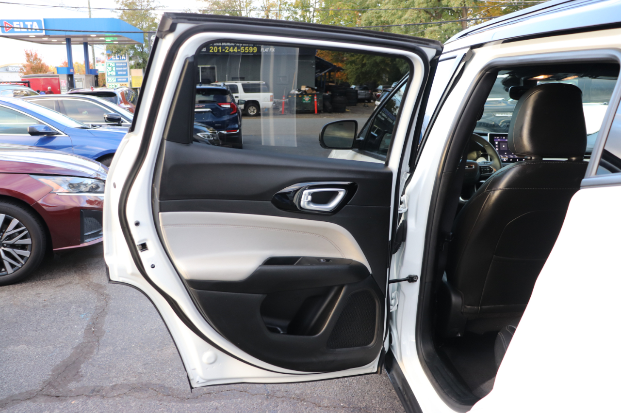 Jeep Compass Limited 4x4 2023 Jeep Compass Limited 4x4 2023