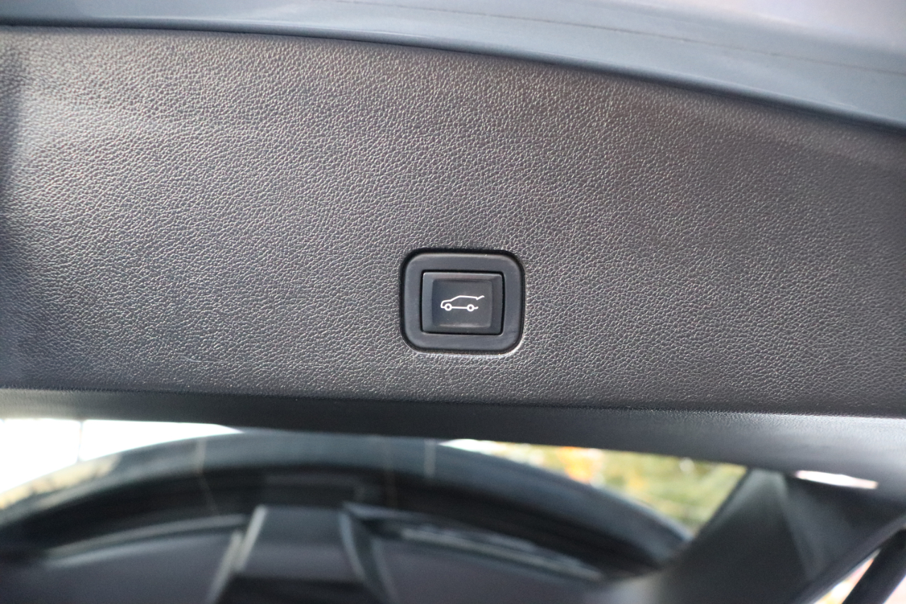 Cadillac XT6 FWD 4dr Premium Luxury 2023 Cadillac XT6 FWD 4dr Premium Luxury 2023