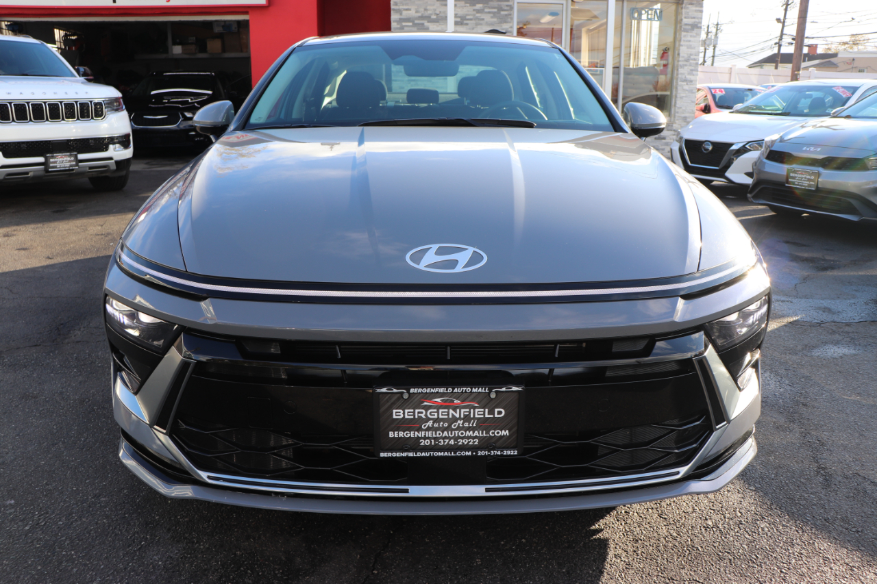 Hyundai Sonata SEL 2.5L FWD 2024 Hyundai Sonata SEL 2.5L FWD 2024