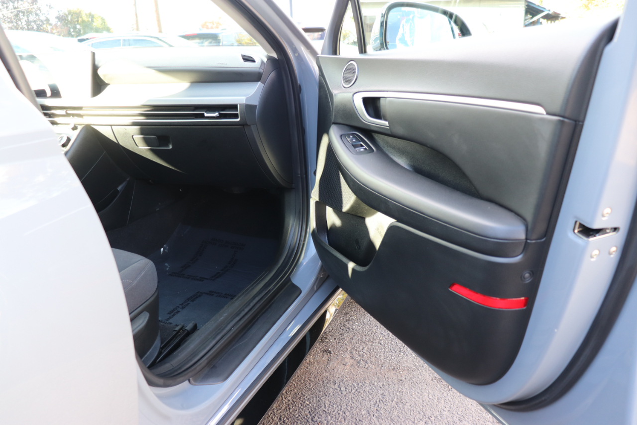 Hyundai Sonata SEL 2.5L FWD 2024 Hyundai Sonata SEL 2.5L FWD 2024