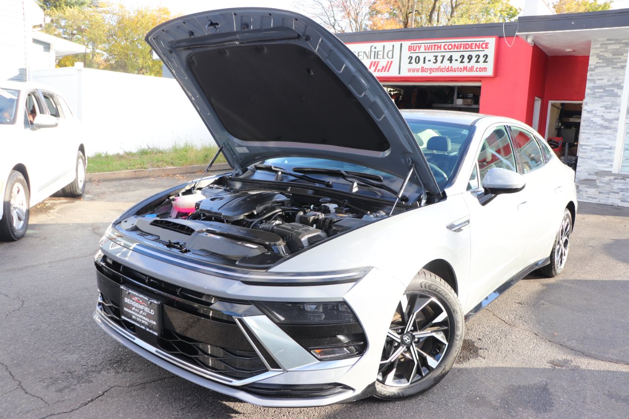 Hyundai Sonata SEL 2.5L FWD 2024 Hyundai Sonata SEL 2.5L FWD 2024