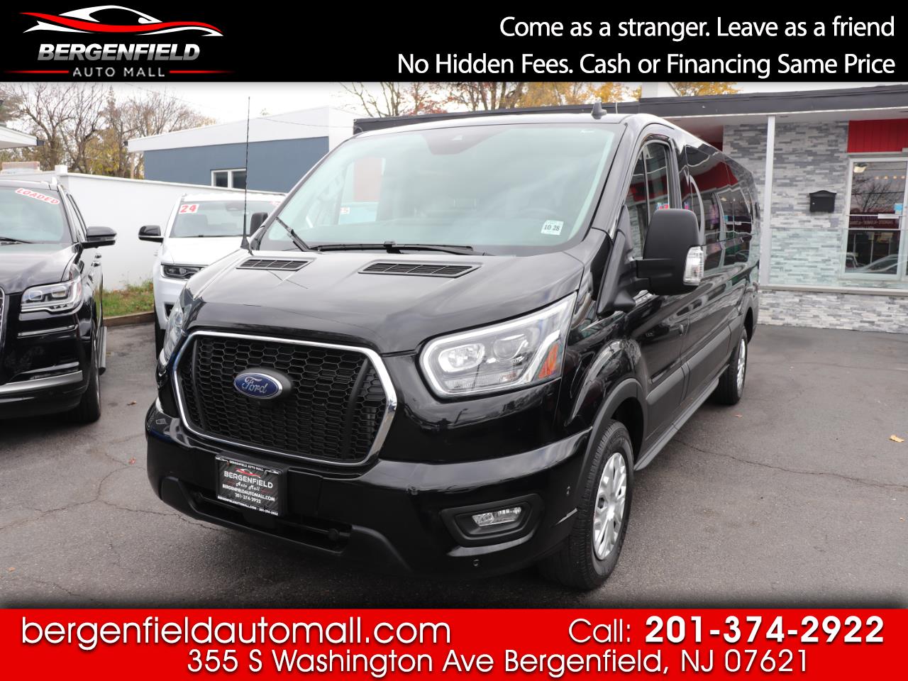 2023 Ford Transit Passenger Wagon T-350 148" Low Roof XLT RWD