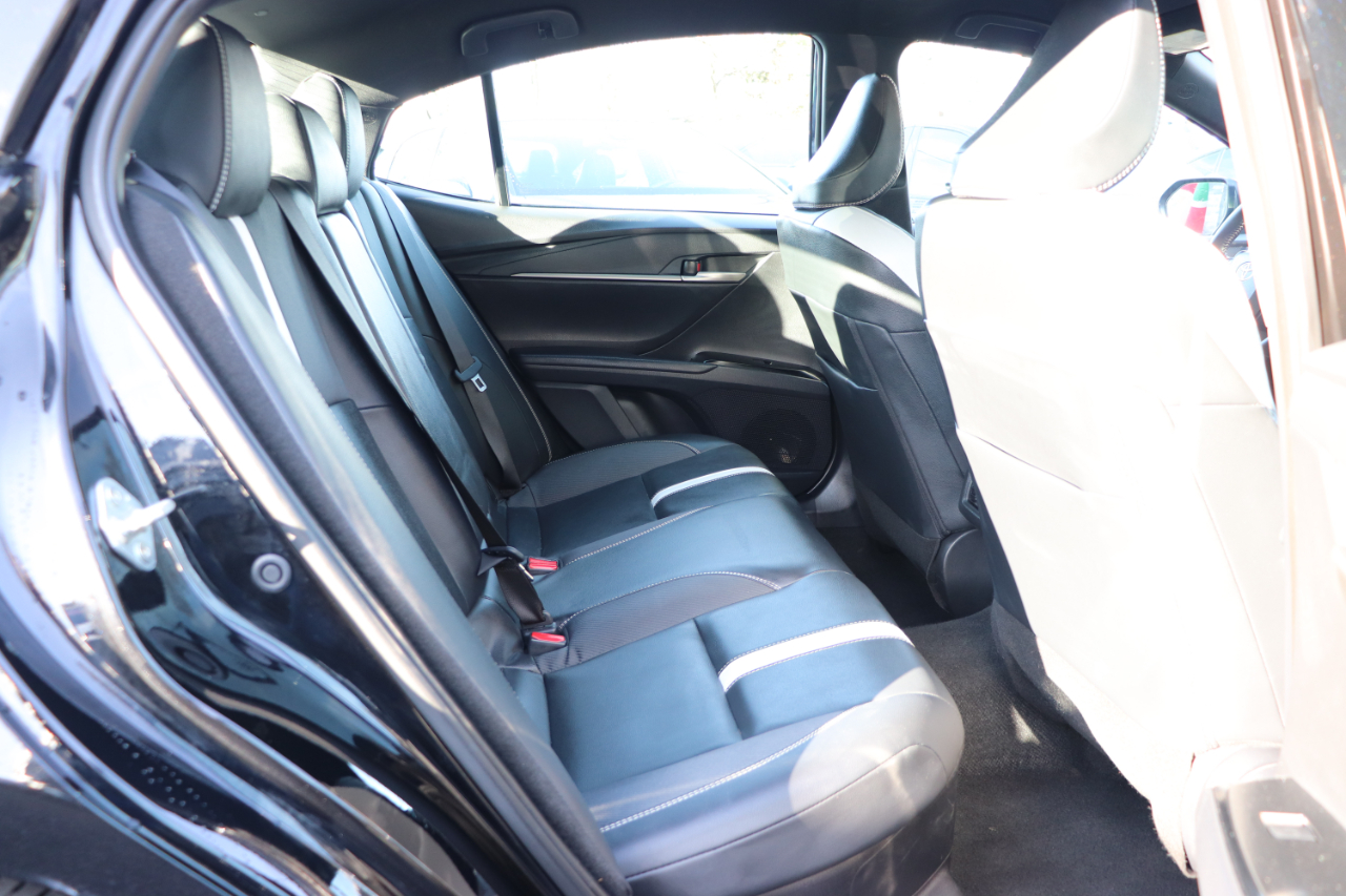 Toyota Camry SE Hyb 4D Sedan FWD 2025