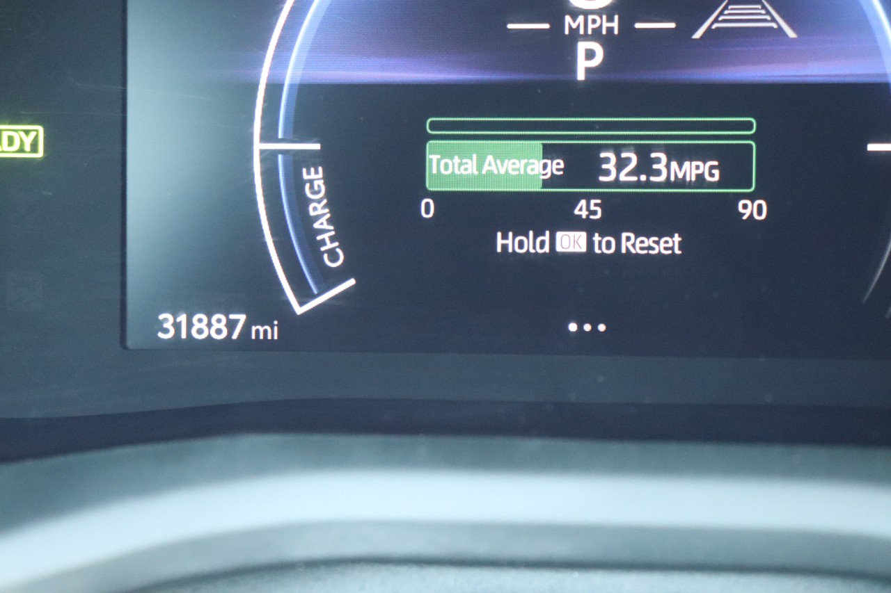 Toyota Camry SE Hyb 4D Sedan FWD 2025