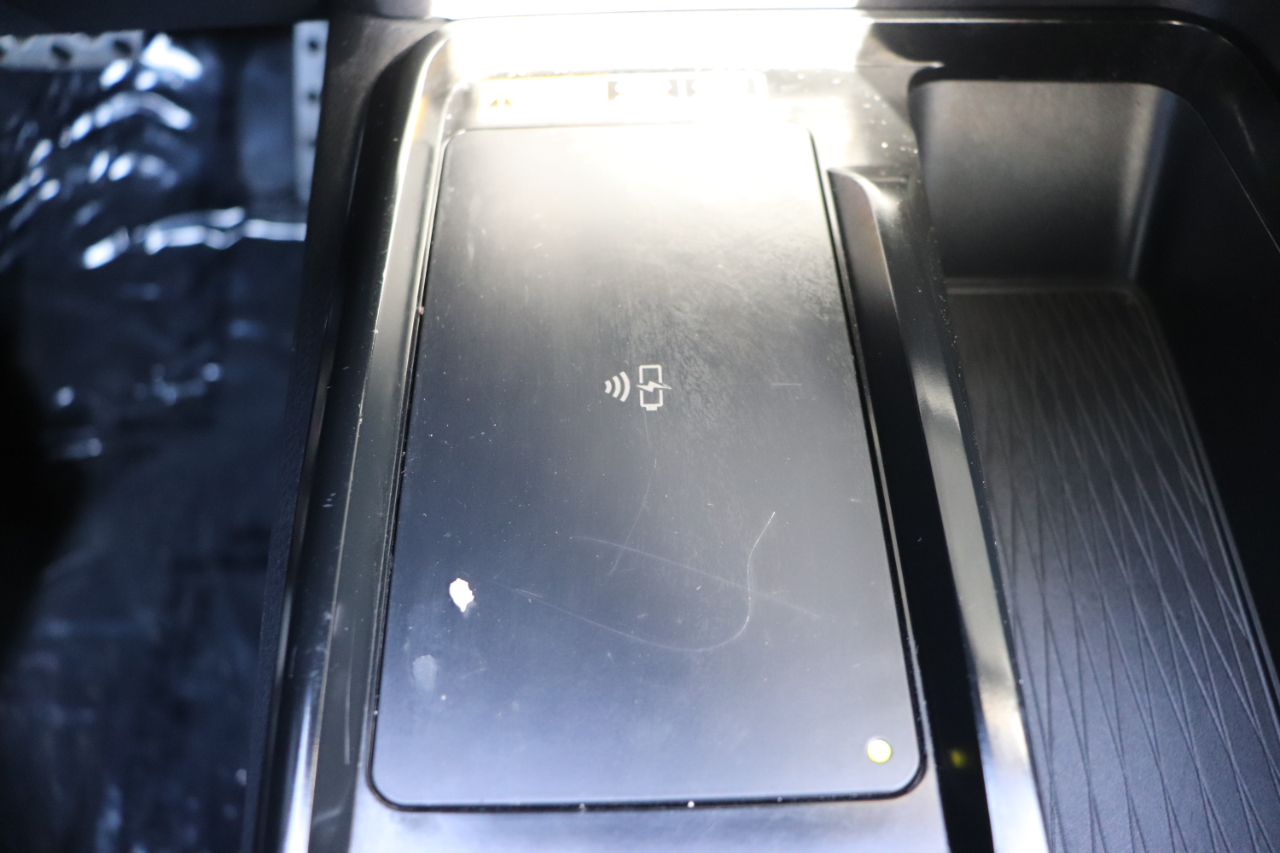 Toyota Camry SE Hyb 4D Sedan FWD 2025