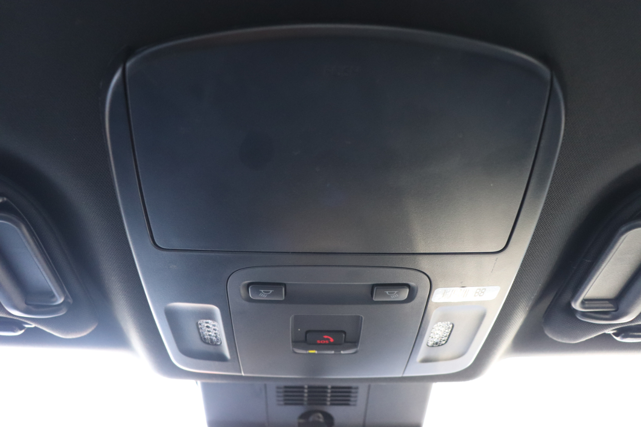 Toyota Camry SE Hyb 4D Sedan FWD 2025