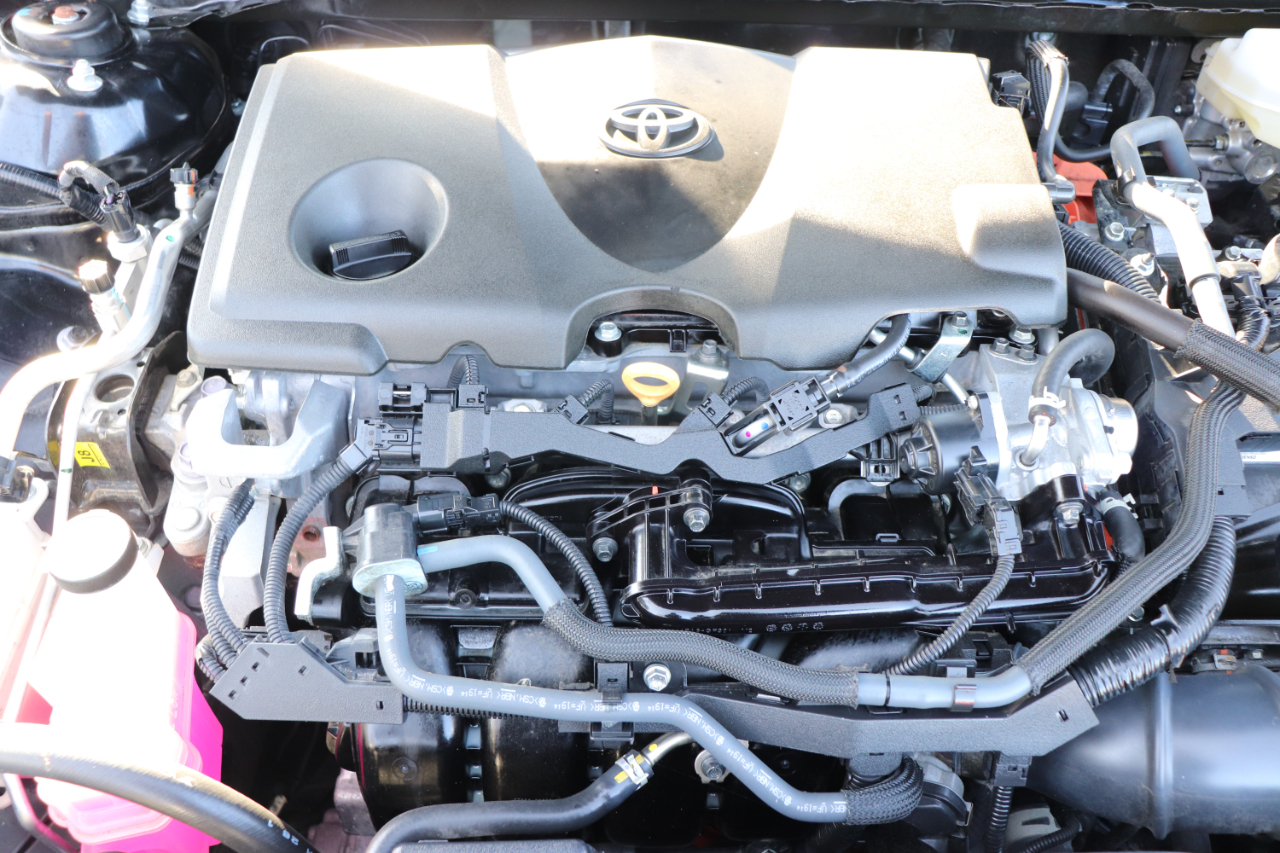 Toyota Camry SE Hyb 4D Sedan FWD 2025