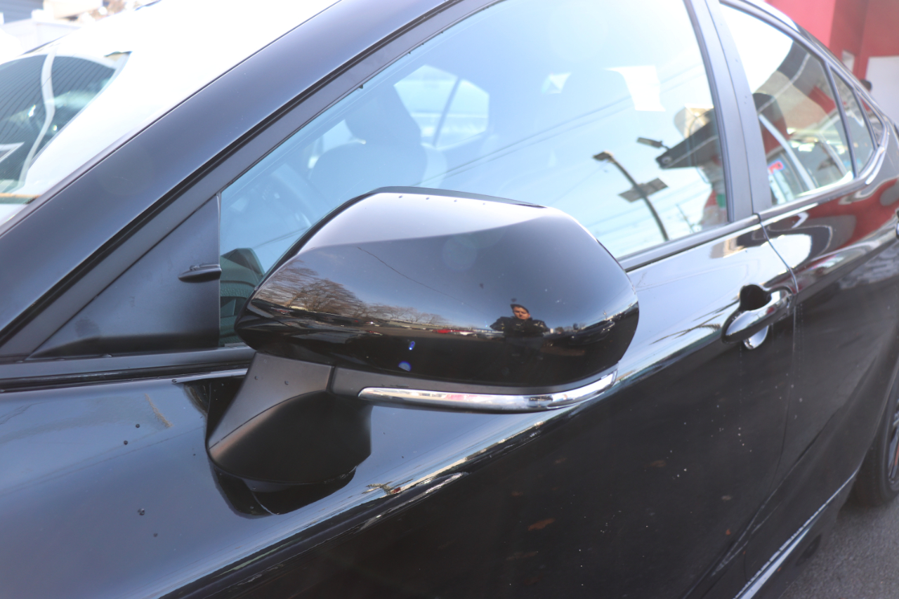 Toyota Camry SE Hyb 4D Sedan FWD 2025