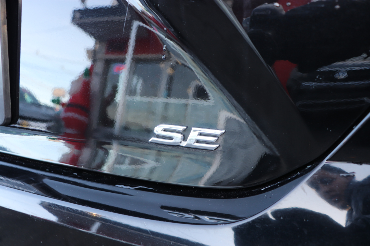 Toyota Camry SE Hyb 4D Sedan FWD 2025