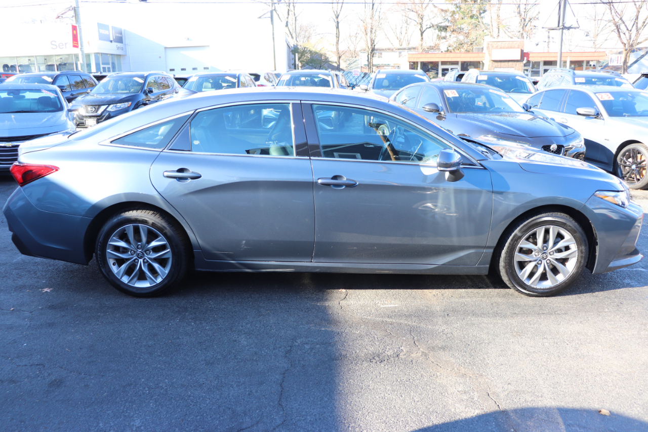 Toyota Avalon XLE FWD (Natl) 2022