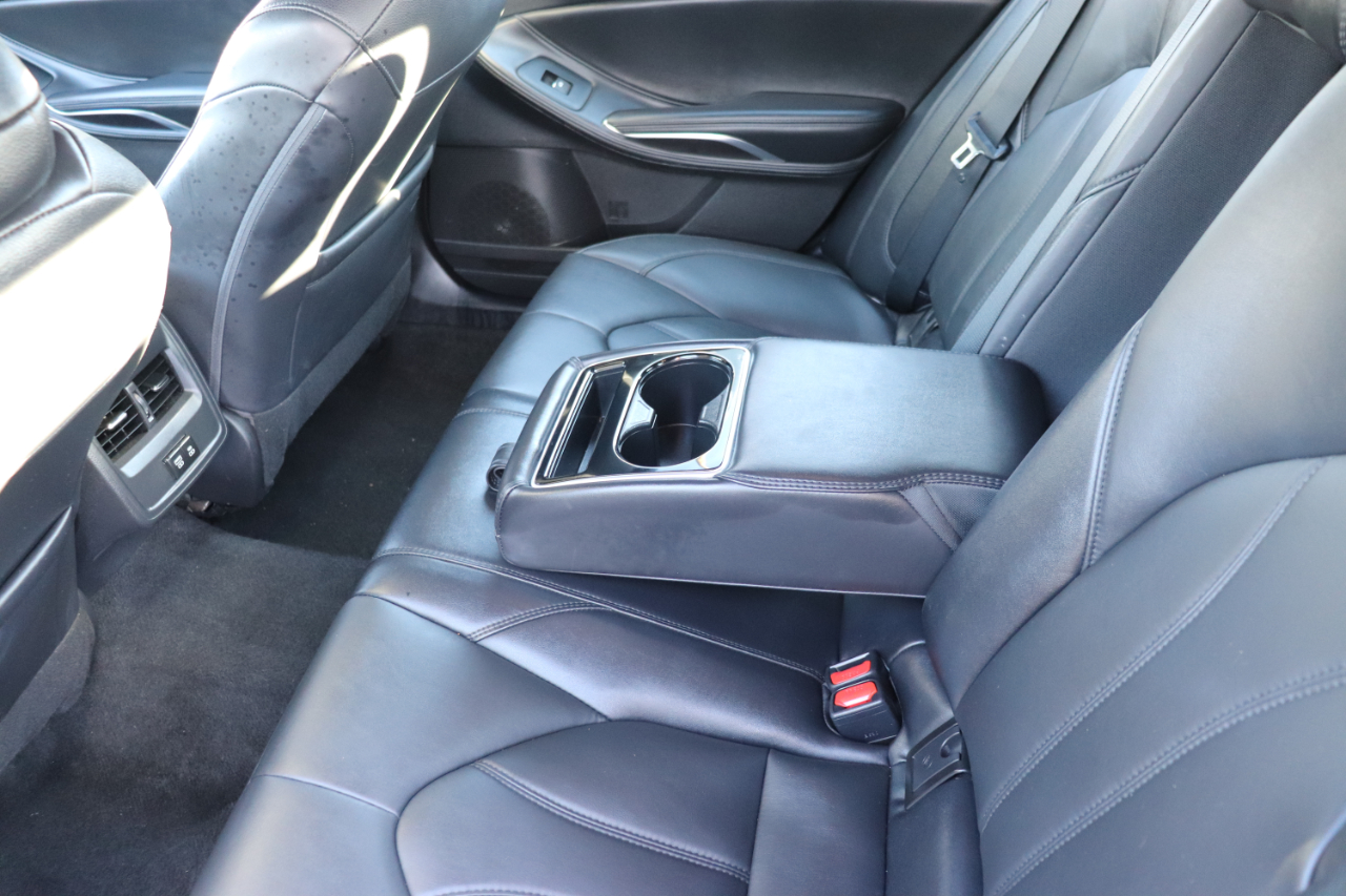 Toyota Avalon XLE FWD (Natl) 2022