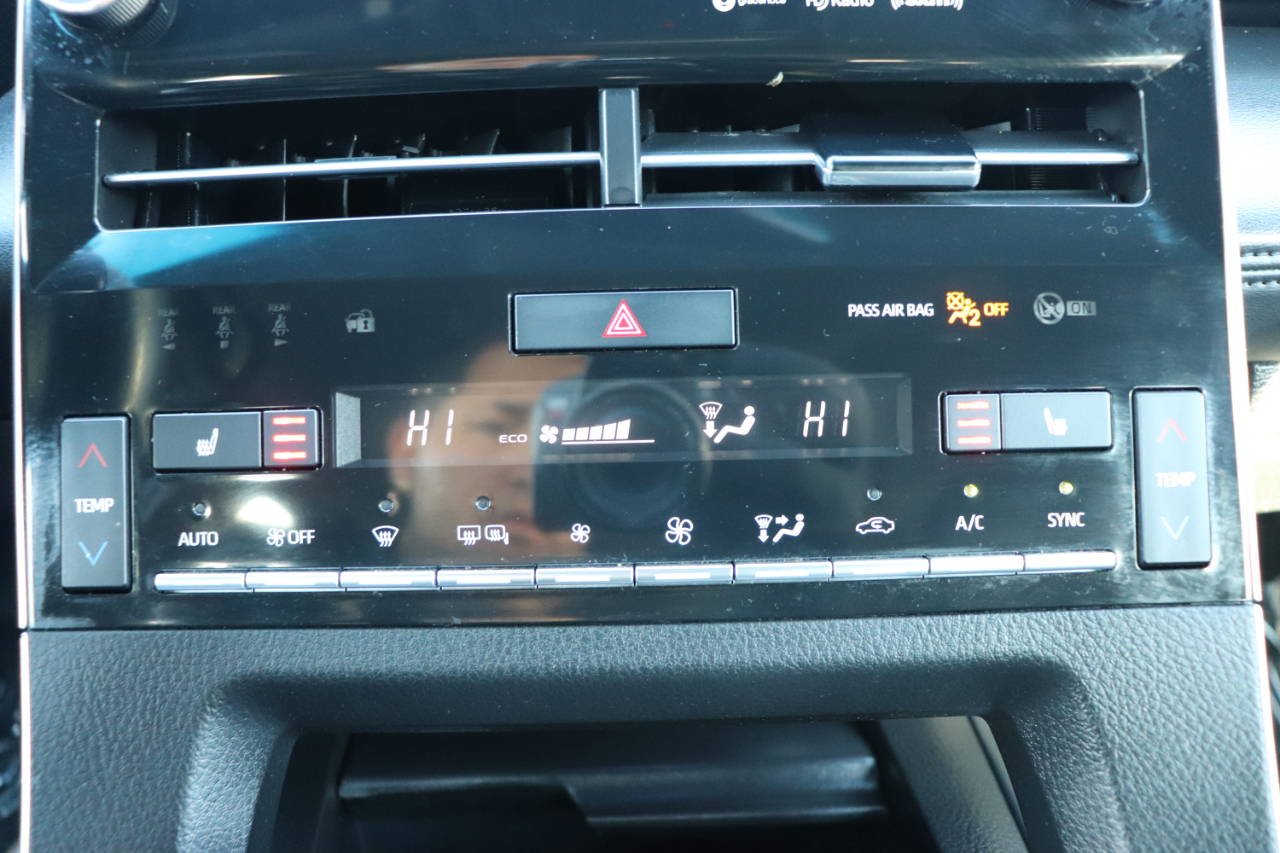 Toyota Avalon XLE FWD (Natl) 2022