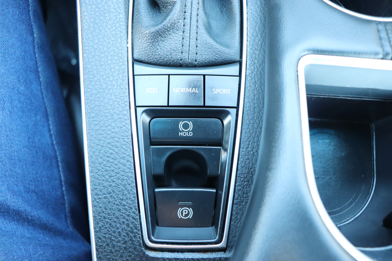 Toyota Avalon XLE FWD (Natl) 2022