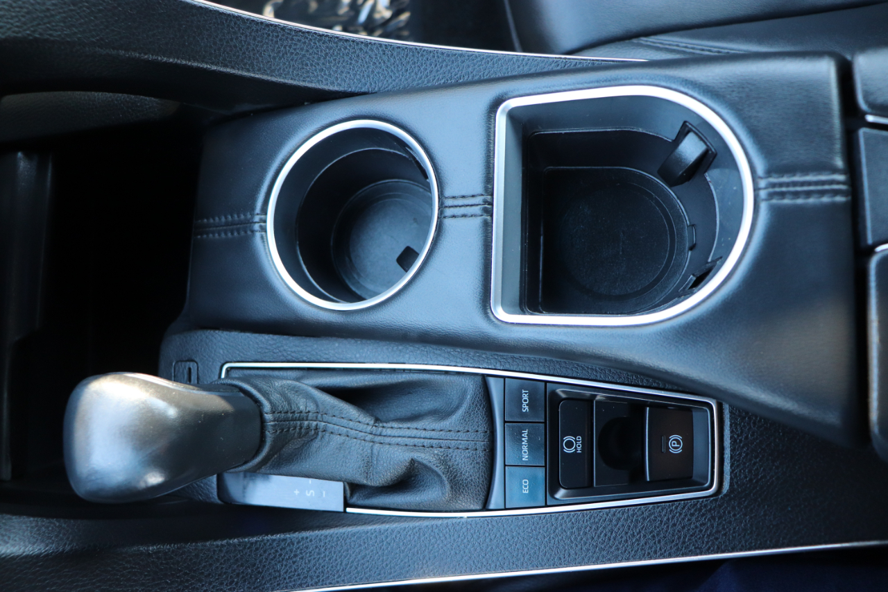 Toyota Avalon XLE FWD (Natl) 2022